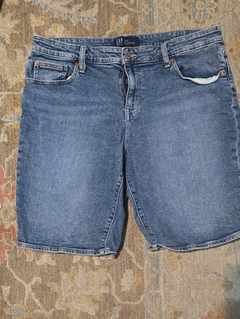 GAP Classic Mid Wash Denim Shorts - Blue